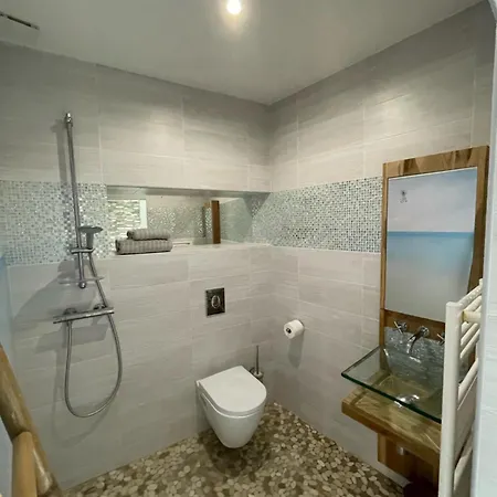 Le De Thea Apartman *
